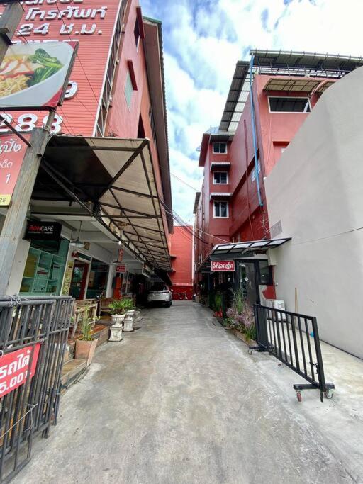 Ratanawong Place 801 公寓